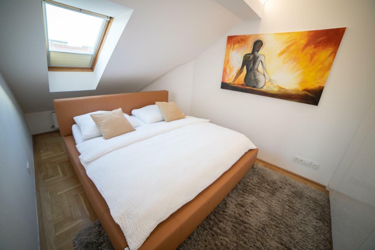 Easy Vienna Penthouse Appartement Buitenkant foto