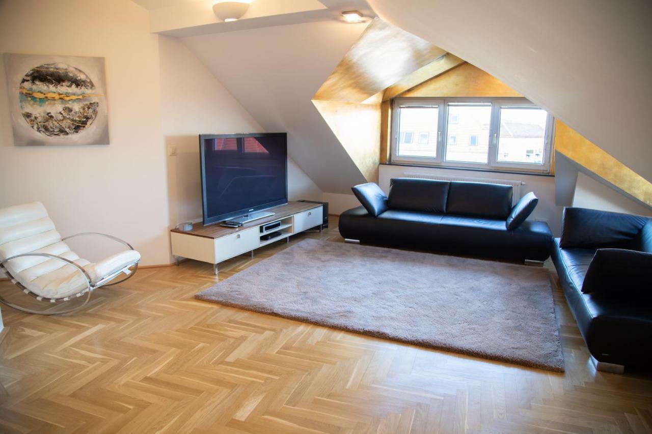 Easy Vienna Penthouse Appartement Buitenkant foto